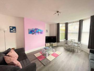 1 Bedroom Apartment Flat