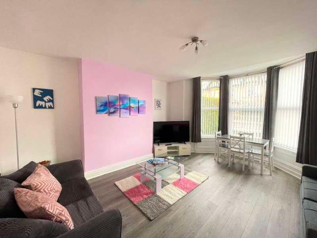 1 Bedroom Apartment Flat