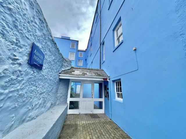1 Bedroom Apartment Flat