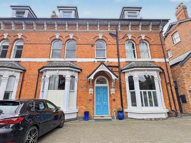 1 Bedroom Apartment Flat