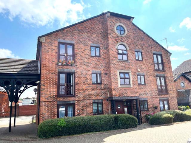 1 Bedroom Apartment Flat