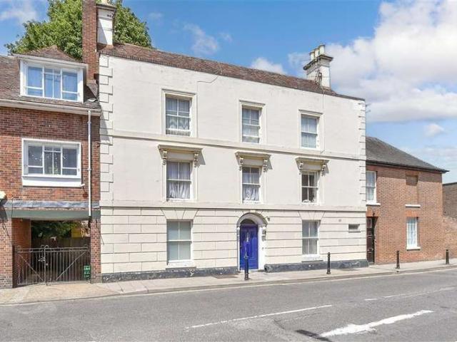 1 Bedroom Ground Flat