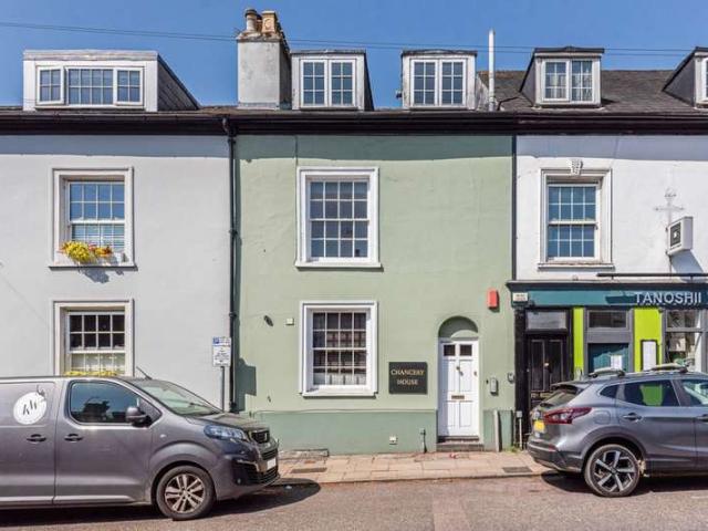 1 Bedroom Apartment Flat
