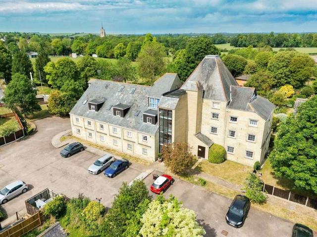 1 Bedroom Apartment Flat