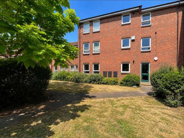 1 Bedroom Apartment Flat
