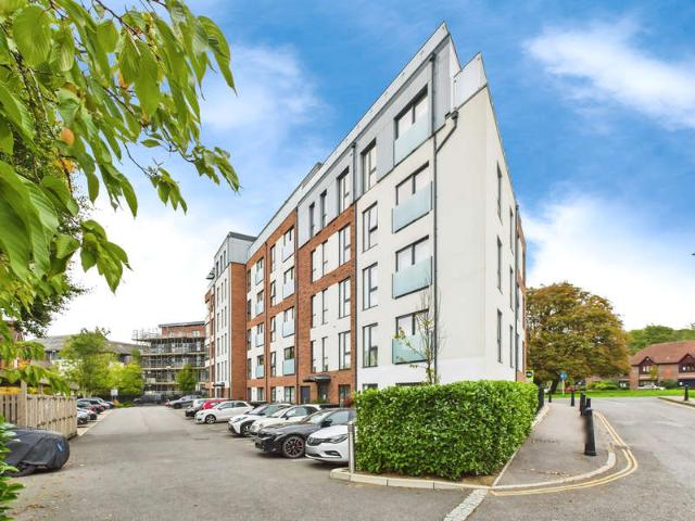 1 Bedroom Apartment Flat
