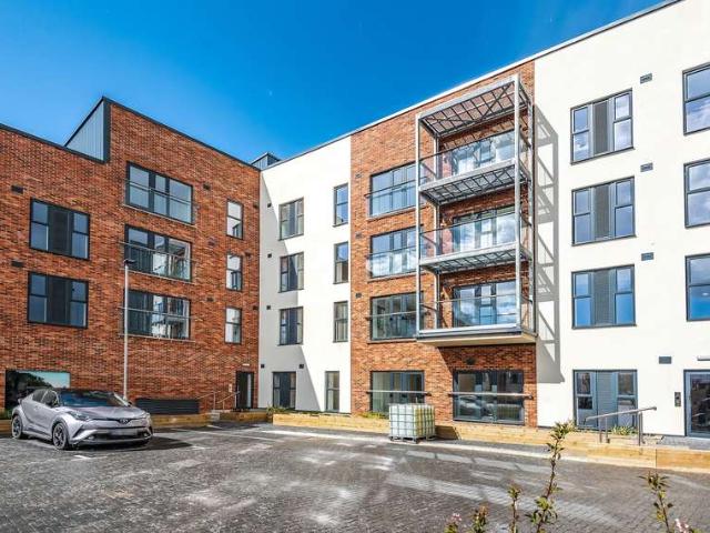 1 Bedroom Apartment Flat