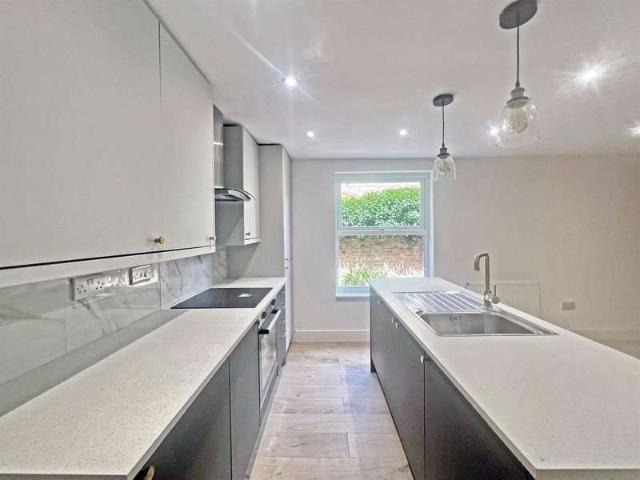 1 Bedroom Apartment Flat