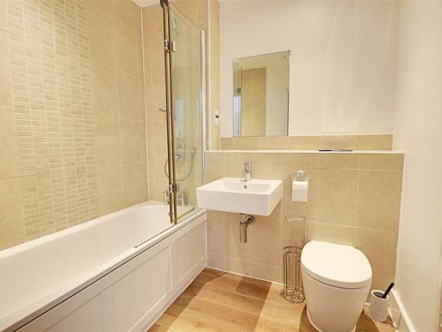 1 Bedroom Apartment Flat