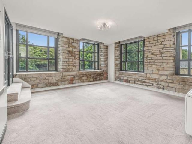 1 Bedroom Apartment Flat