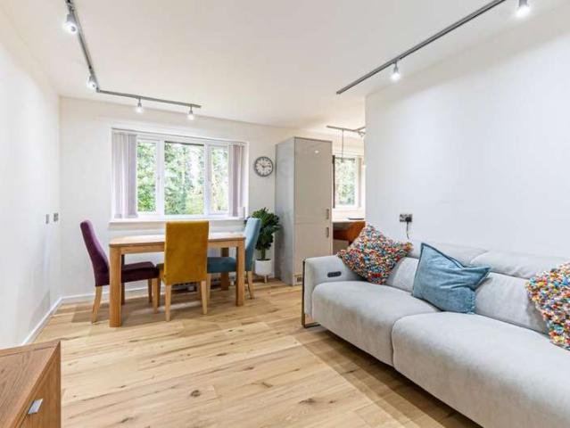 1 Bedroom Apartment Flat