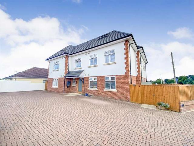 1 Bedroom Flat