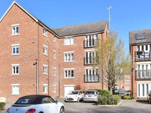 1 Bedroom Apartment Flat