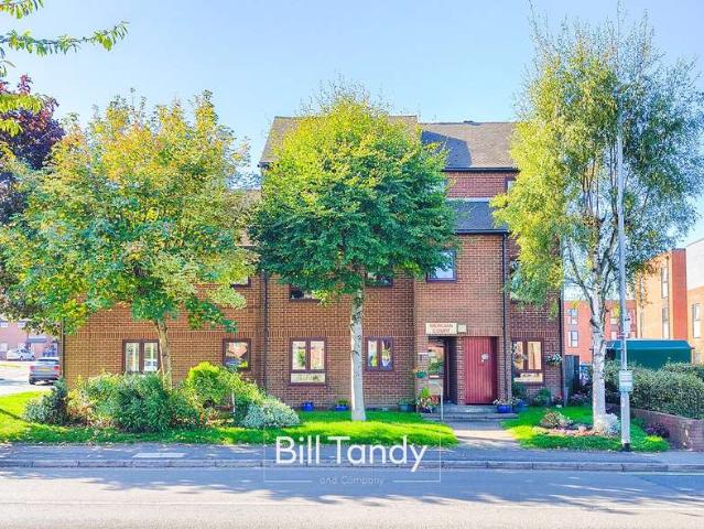 1 Bedroom Apartment Flat