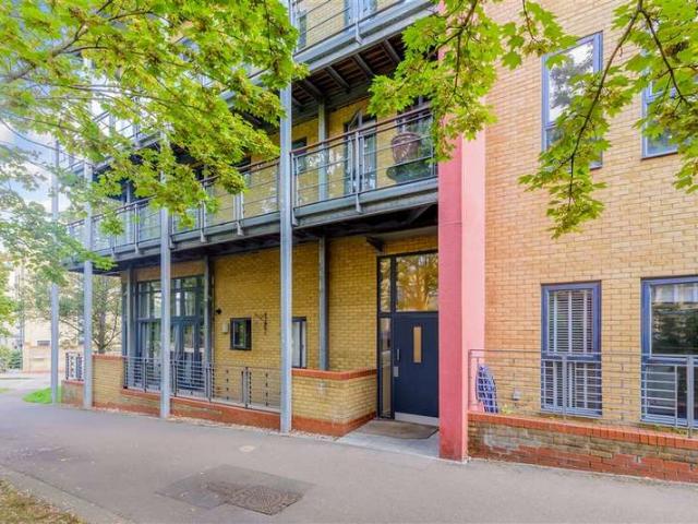 1 Bedroom Apartment Flat