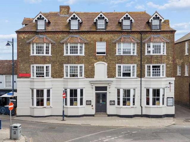 1 Bedroom Apartment Flat