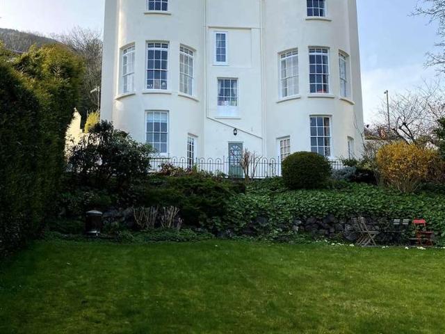 1 Bedroom Apartment Flat