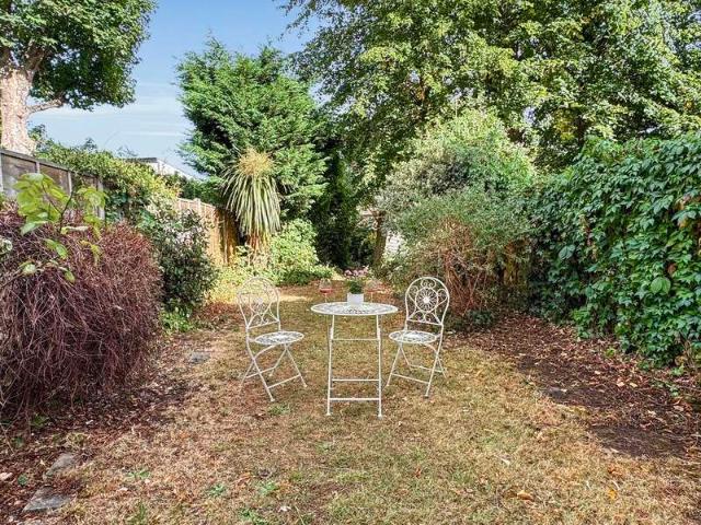 1 Bedroom Apartment Flat
