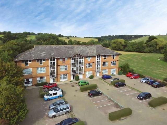 1 Bedroom Apartment Flat
