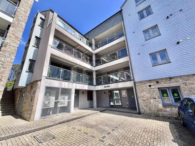 1 Bedroom Apartment Flat