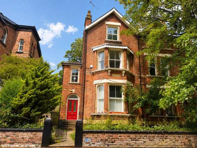 1 Bedroom Apartment Flat