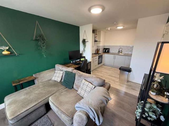 1 Bedroom Apartment Flat
