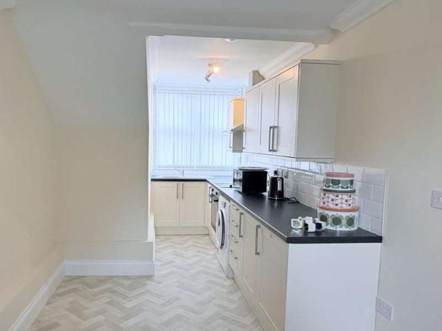 1 Bedroom Apartment Flat