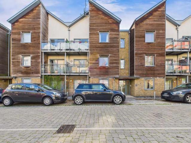 1 Bedroom Apartment Flat