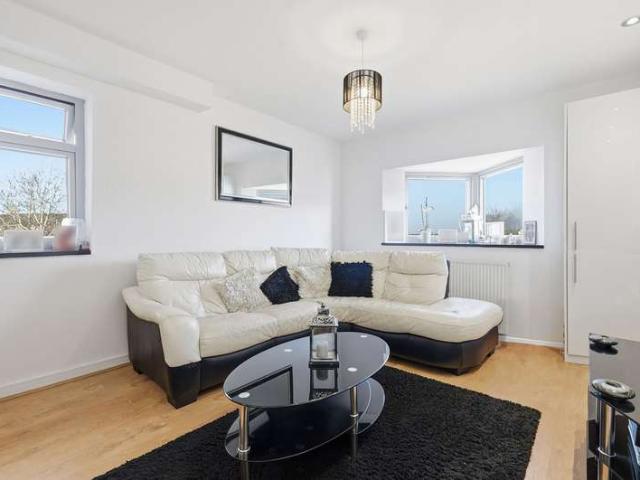 1 Bedroom Apartment Flat