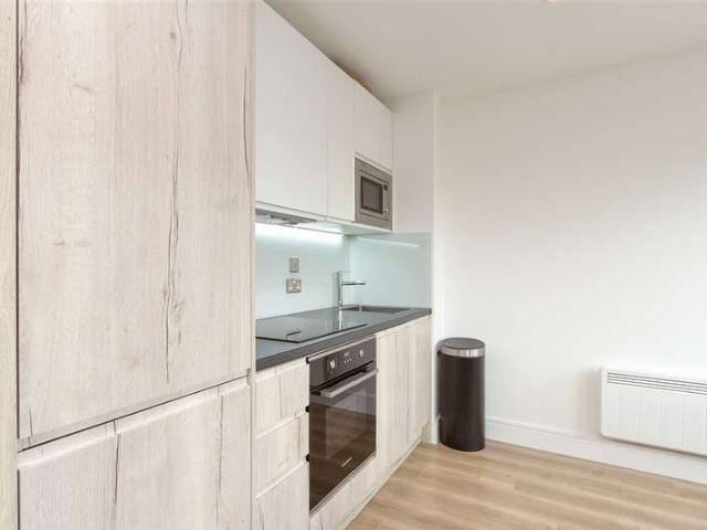 1 Bedroom Apartment Flat