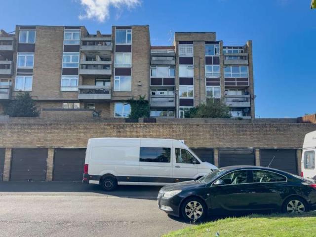 1 Bedroom Apartment Flat