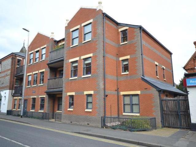 1 Bedroom Apartment Flat