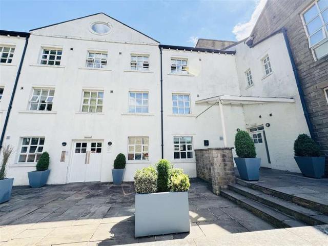 1 Bedroom Apartment Flat
