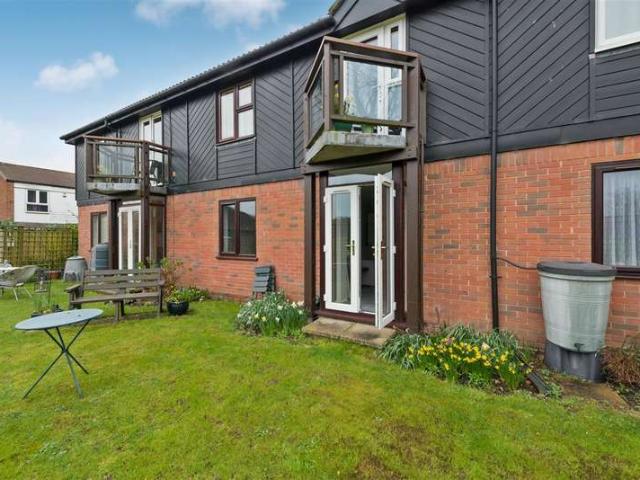 1 Bedroom Apartment Flat