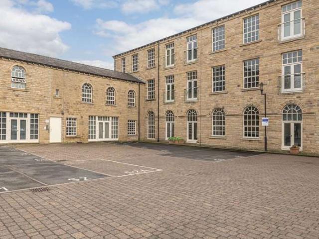 1 Bedroom Apartment Flat