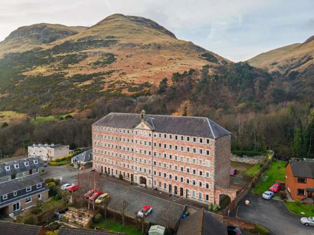 1 Bedroom Apartment Flat