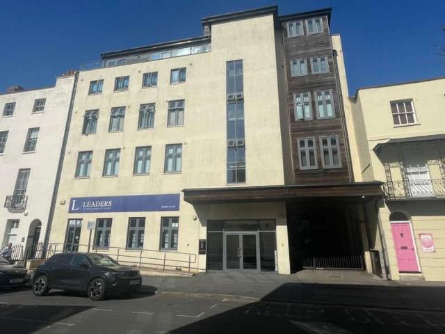 1 Bedroom Apartment Flat