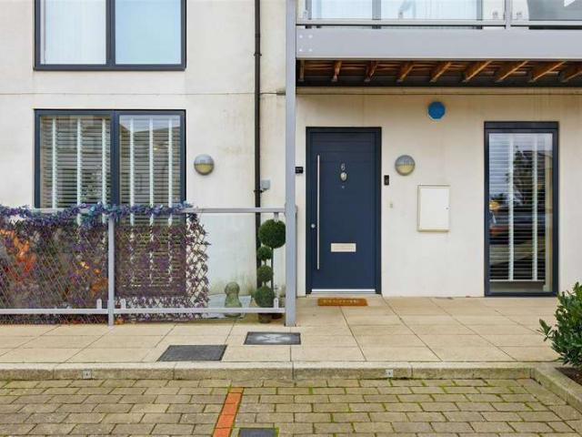 1 Bedroom Apartment Flat