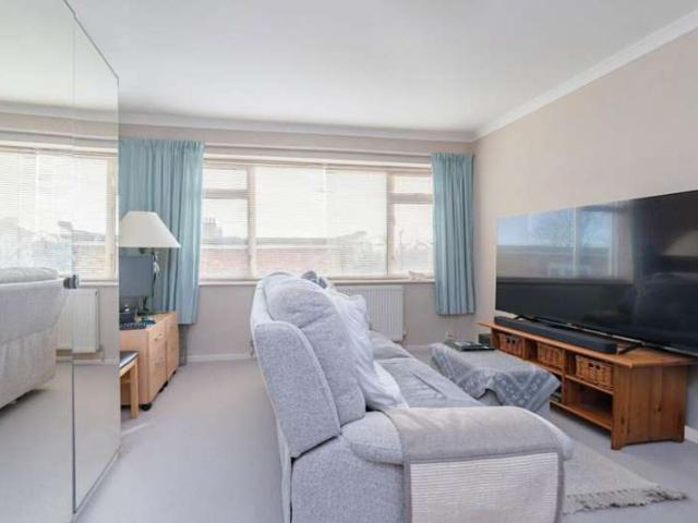 1 Bedroom Apartment Flat