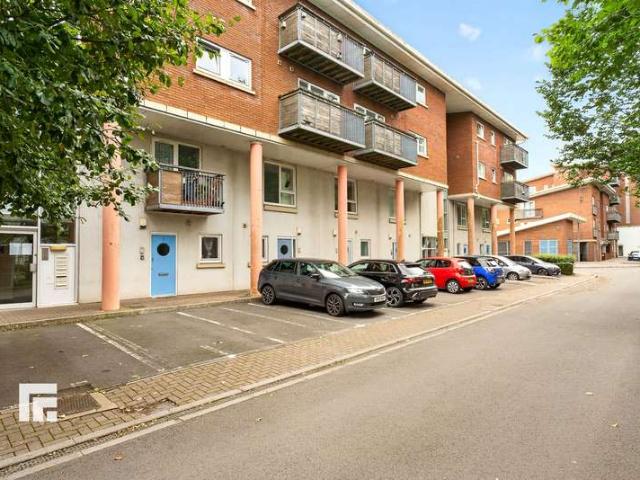 1 Bedroom Apartment Flat