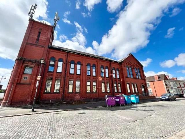 1 Bedroom Apartment Flat