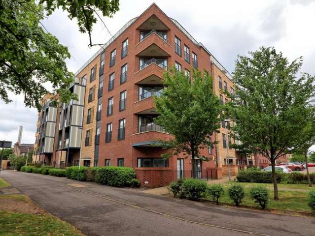 1 Bedroom Apartment Flat
