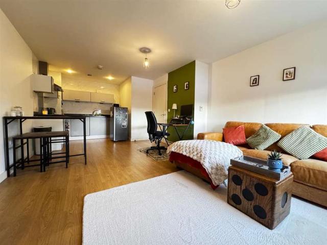 1 Bedroom Apartment Flat