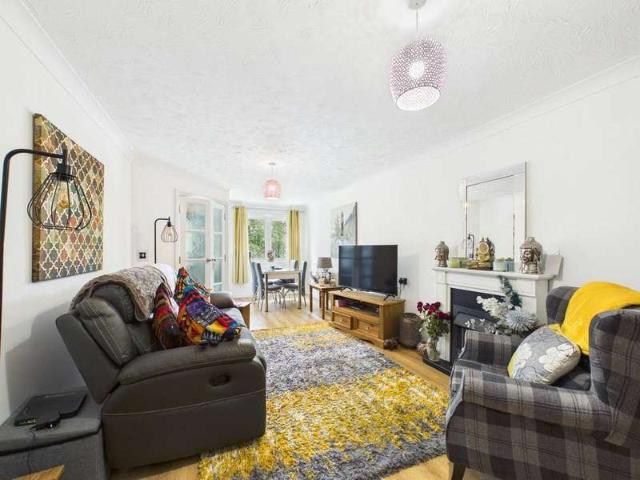 1 Bedroom Apartment Flat