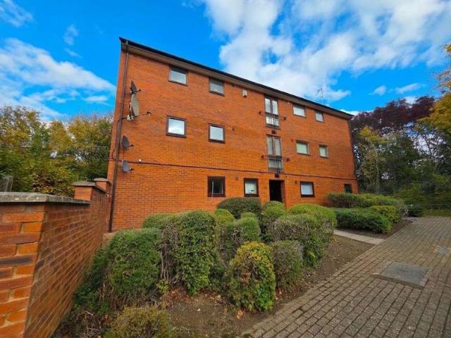 1 Bedroom Apartment Flat