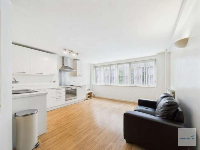 1 Bedroom Apartment Flat