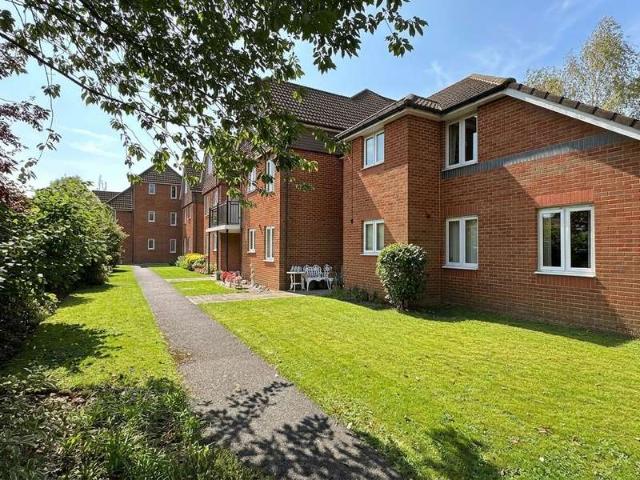 1 Bedroom Apartment Flat