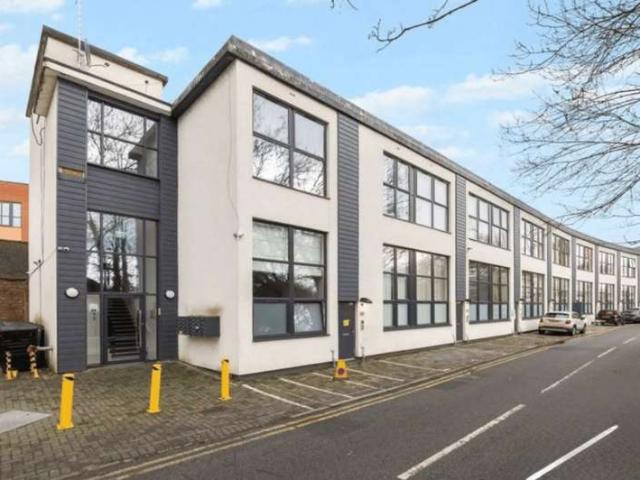 1 Bedroom Apartment Flat
