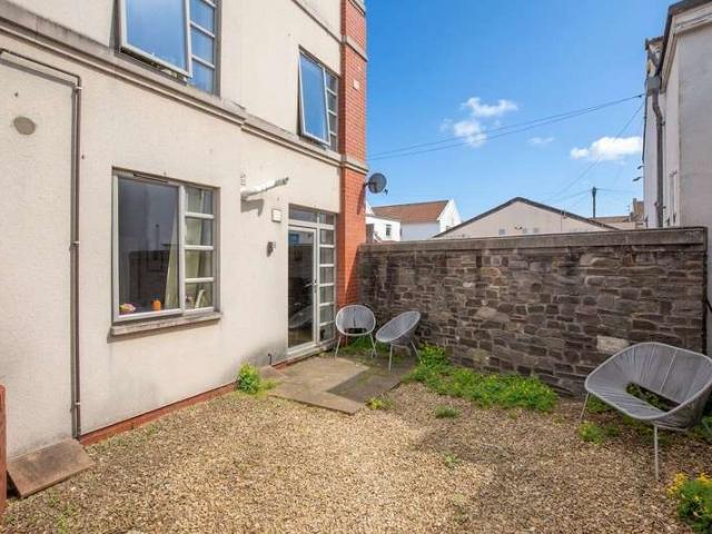 1 Bedroom Apartment Flat