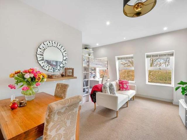 1 Bedroom Apartment Flat